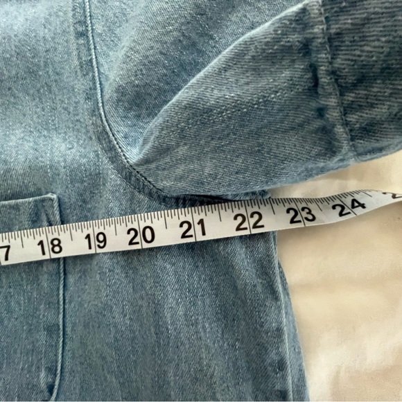 Denim and Co. cropped floral embroidered denim button up shirt Sz Large - Picture 7 of 9